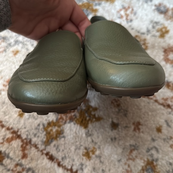 Vionic Women's Sage Green Elora Loafers - Picture 5 of 6